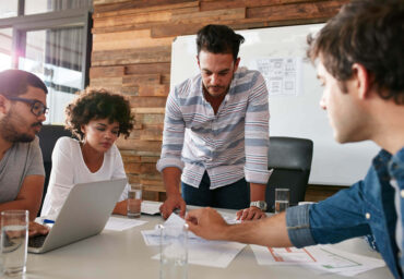 Brindamos soluciones a las principales necesidades de las Organizaciones con servicios de consultoría especializada en derecho laboral individual y colectivo, de manera estratégica y con enfoque global. Derecho laboral individual. Derecho laboral colectivo. Derecho laboral internacional. Seguridad social. Compensación y beneficios. Reestructuraciones empresariales y planes de retiro. Investigaciones administrativas. Litigios laborales. Arbitraje laboral. Casación laboral.